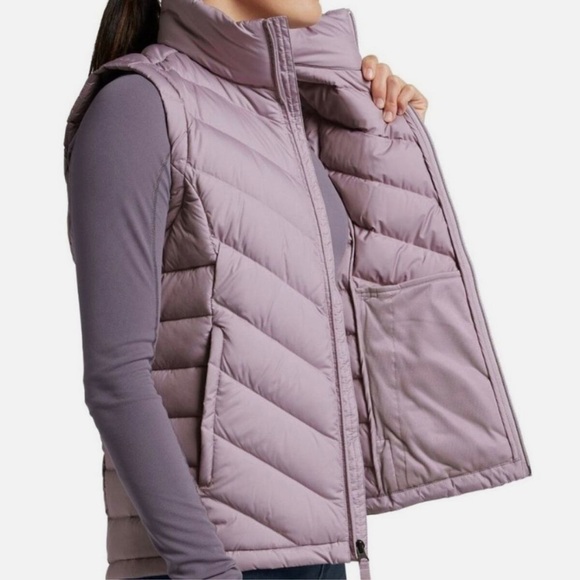 North Face - Roxborough Vest NEVER USED - Picture 2 of 9